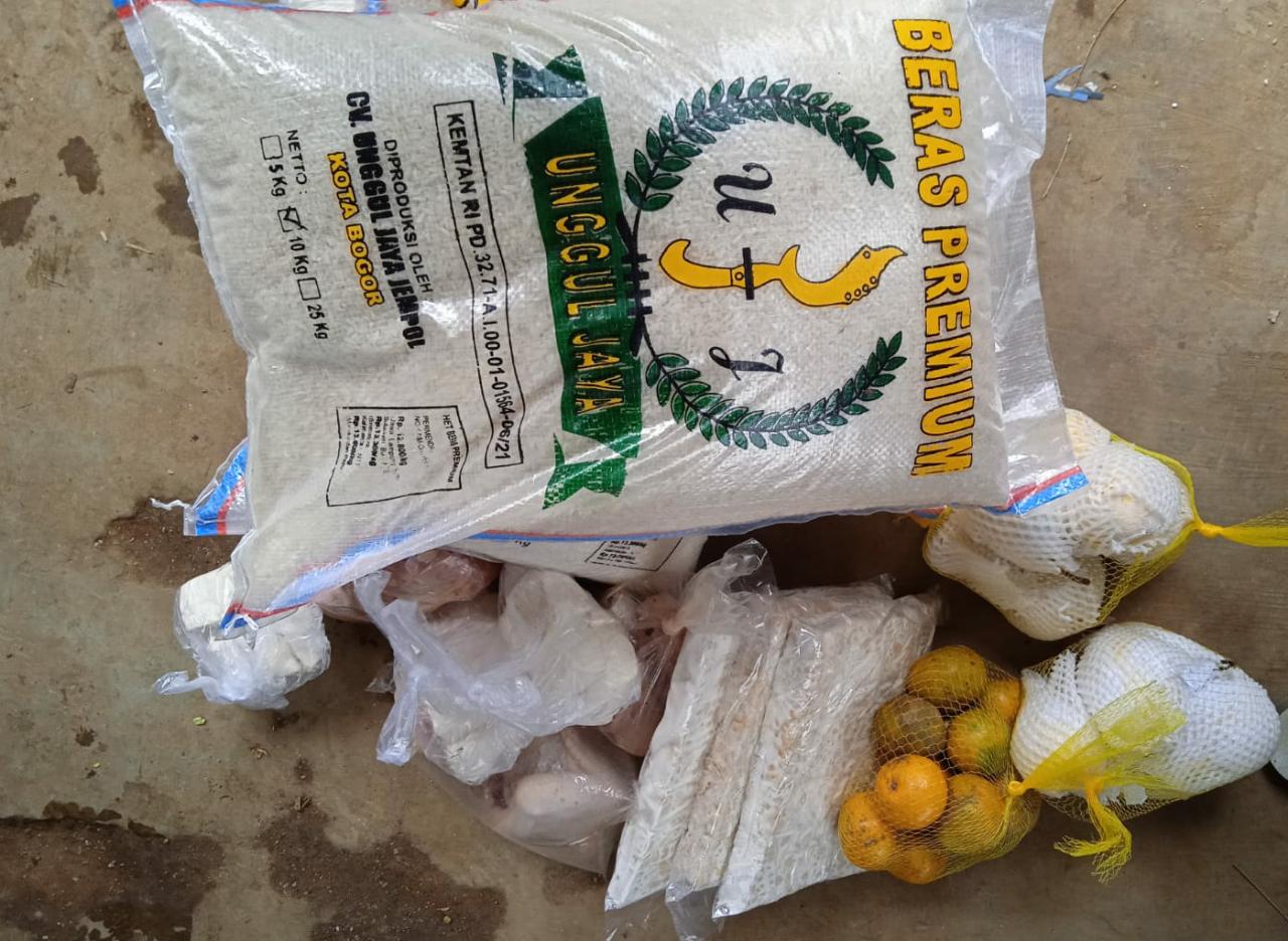 Ratusan Warga Desa Sukajaya Terima BPNT Melalui E-Warung