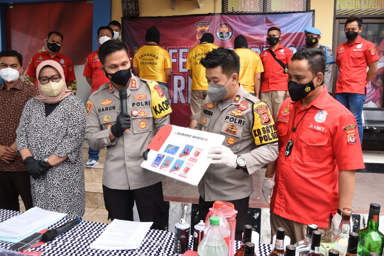 Peras Pengunjung Hotel, Dua Wartawan Bodrek Digelandang Polisi