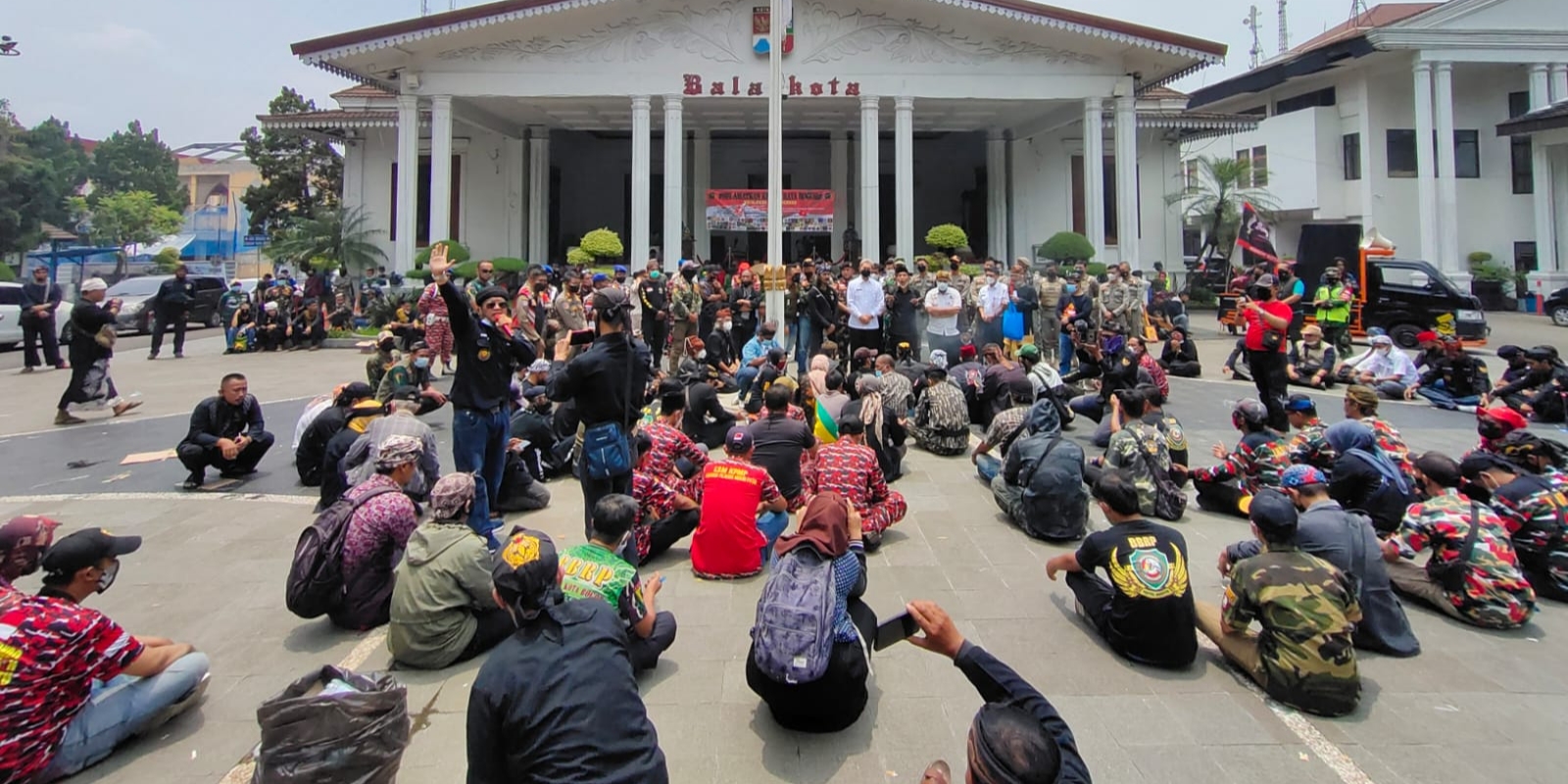 Budayawan Gelar Aksi Jilid 3 Tolak Wisata Glow KRB