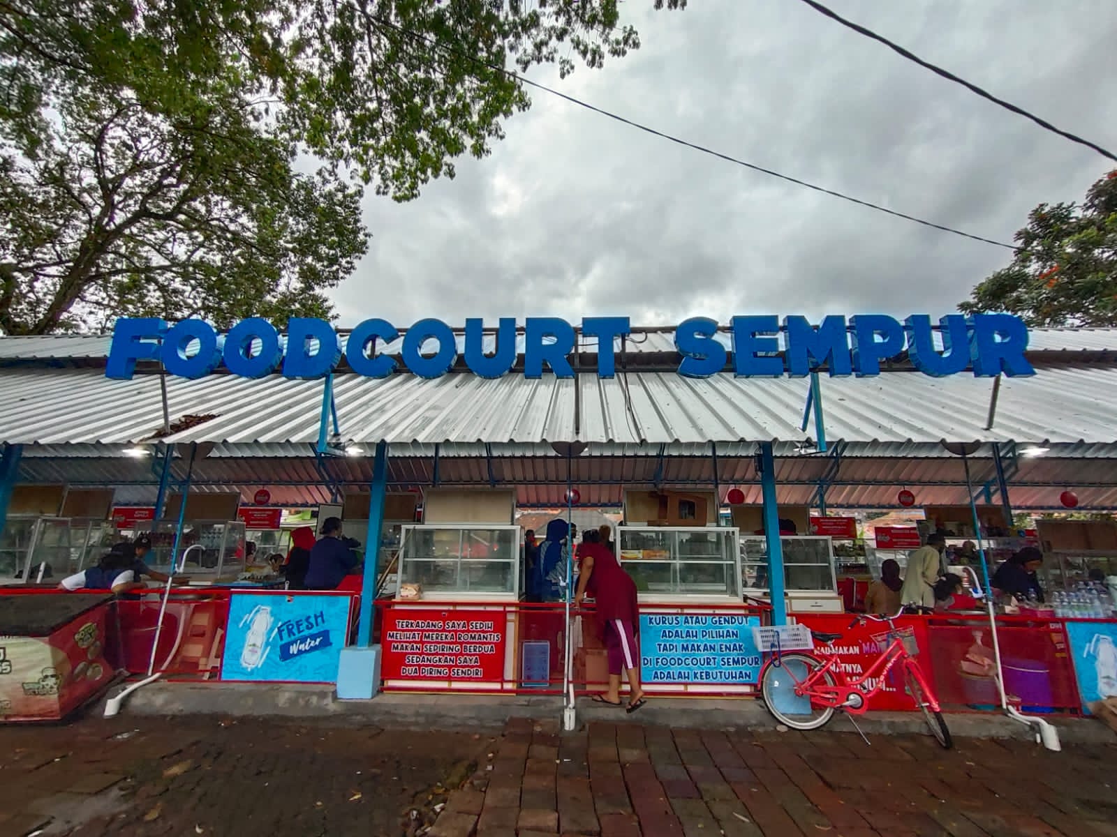 Dedie Apresiasi Penataan PKL di Sempur Menjadi FoodCourt