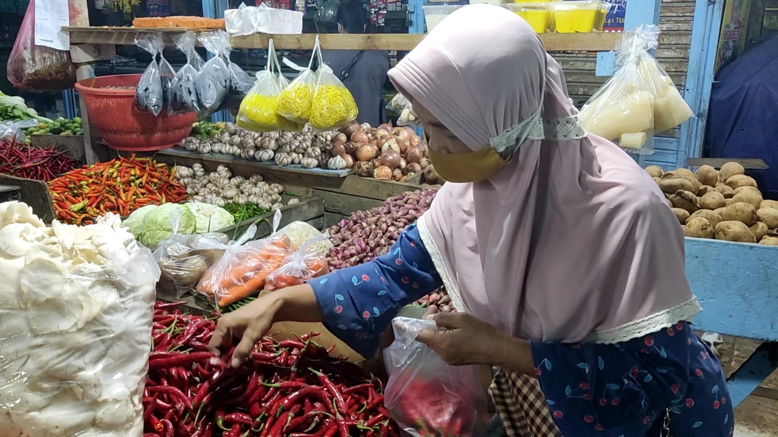 Harga Cabai Makin Pedas, Per Kilogram Tembus Rp100 Ribu
