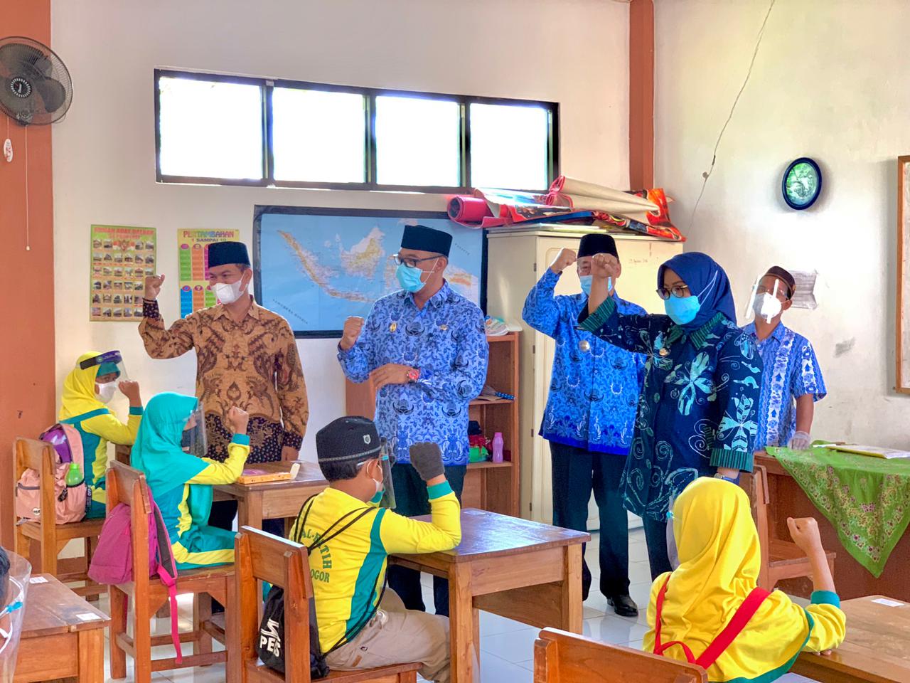 Kartu Bodas Wujud Karsa Bogor Cerdas Yang Dihadirkan Untuk Tingkatkan Kualitas Mutu Pendidikan