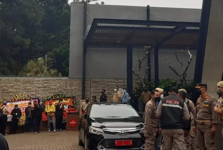 Satpol PP Klaim Cafe Holywings Dibuka Karena Ikuti Aturan