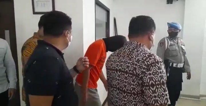 Polisi Tangkap Pembunuh Wanita Dalam Dus Paket