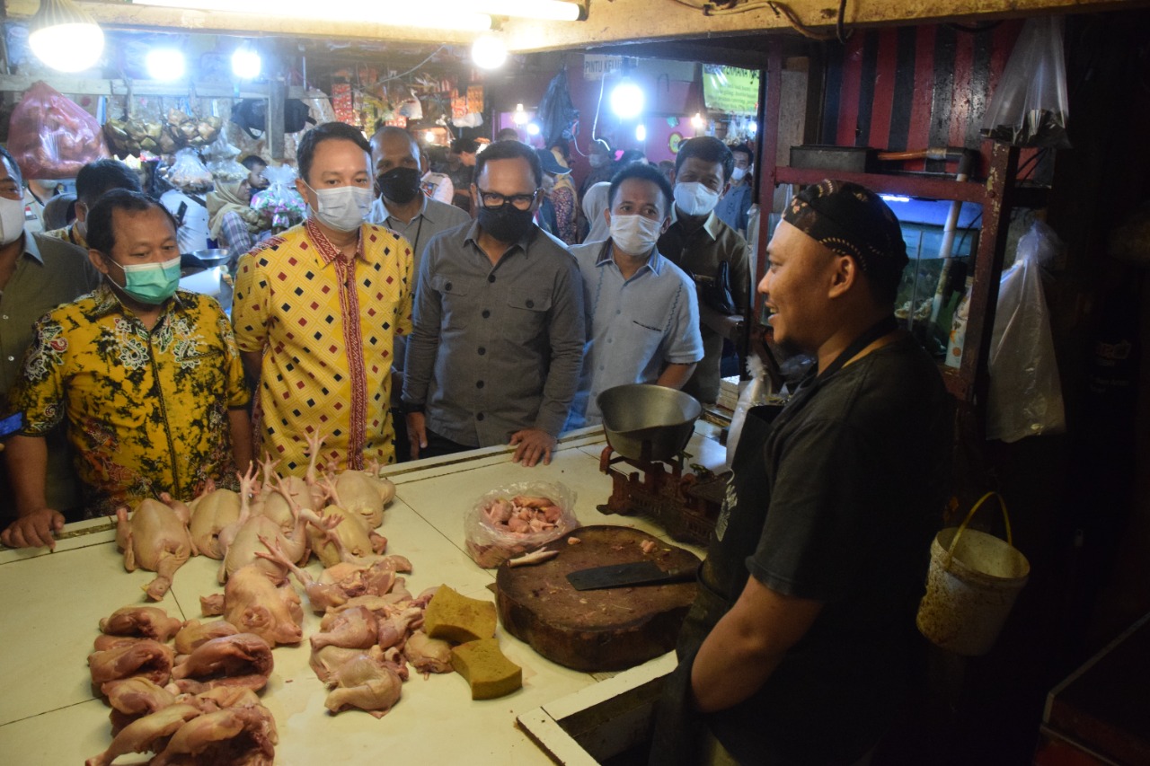 Panja Pangan Bersama Perumda PPJ Tinjau Harga dan Stok Bahan Pokok