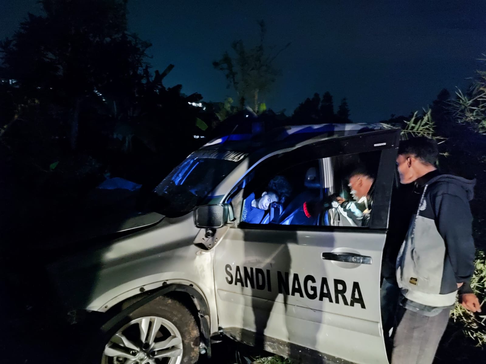 Kecelakaan Tunggal di Tamansari, Satu Korban Terjepit Mengenaskan