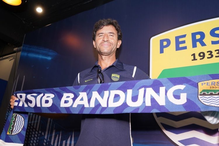 Resmi Tunjuk Pelatih Luis Milla, Persib Miliki Harapan Baru
