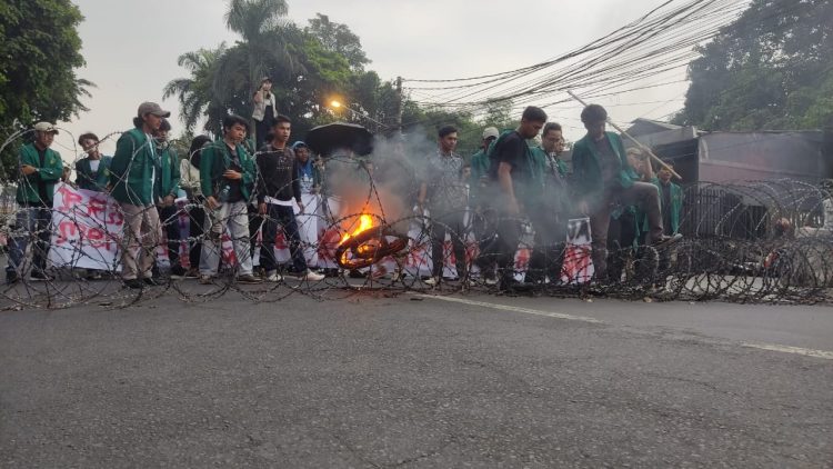 Mahasiswa Bogor Demo Tolak Kenaikan Harga BBM