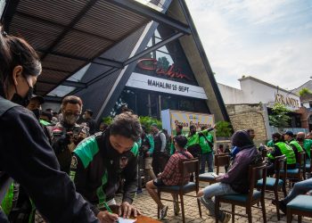 Kafe Cabin Bogor Berikan 1.000 Voucher BBM Kepada Para Driver Ojek Online