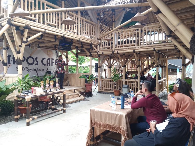 D’Royal Tapos Gelar Lomba Karaoke 