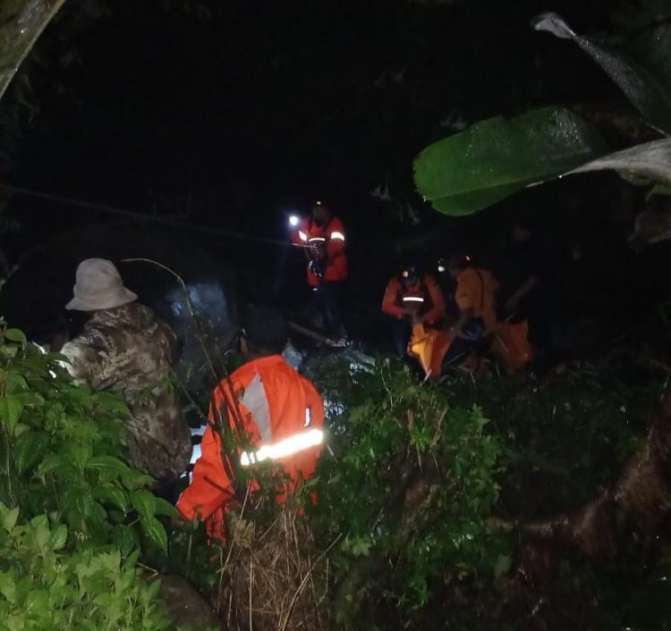 Sejumlah Wisatawan di Cisarua Terseret Arus Banjir Lintasan, Satu Orang Ditemukan Tewas