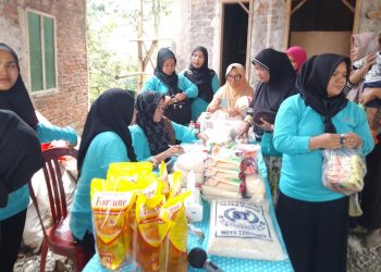 Warga Rancamaya Ramai-ramai Tukar Sampah Dengan Sembako