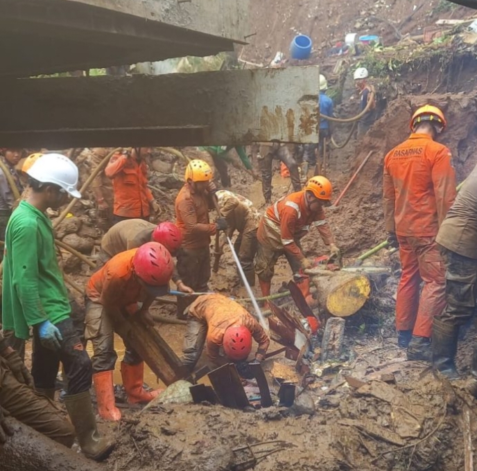 Lima Hari Pencarian, Korban Longsor Gang Barjo Akhirnya Ditemukan