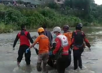 Warga Temukan Mayat Perempuan Ngambang Dengan Kondisi Telanjang di Sungai Cisadane