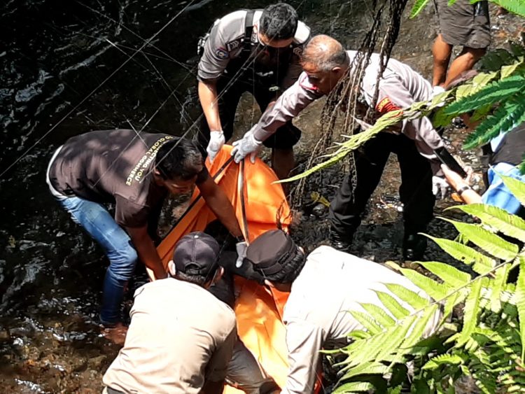 Warga Temukan Mayat Perempuan Tanpa Identitas di Kali Cinangneng 