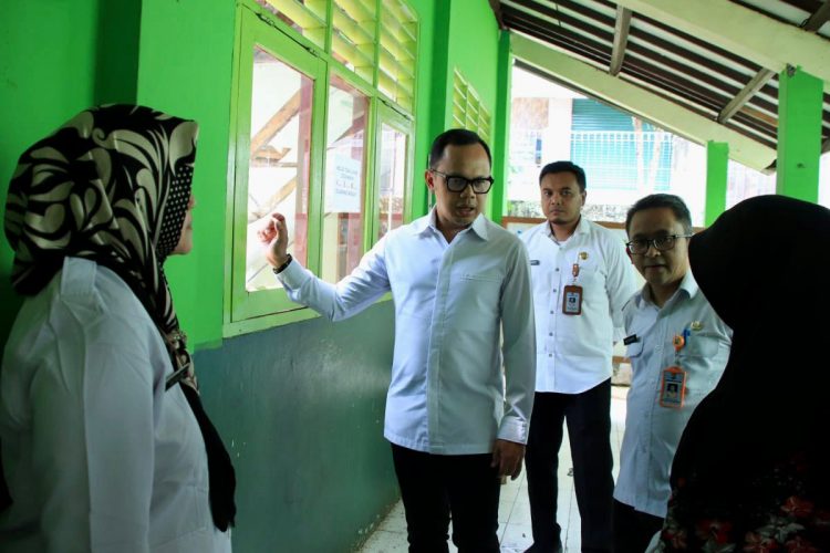 Gedung Sekolah Ambruk Kembali Terjadi, Bikin Bima Arya Geram