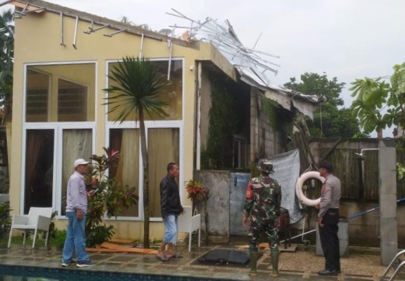 Di Sapu Angin Puting Beliung, Belasan Rumah di Ciampea Rusak
