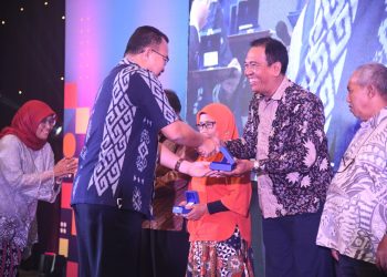 Rektor IPB University Apresiasi 100 Pegawai Yang Purnabakti