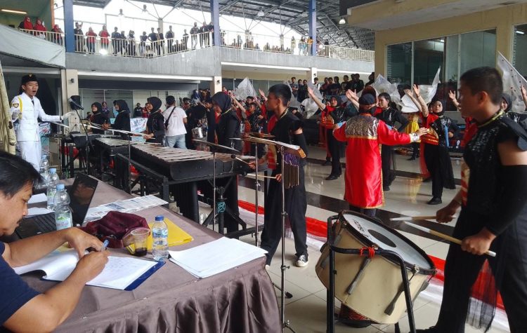 Ratusan Pelajar Unjuk Kemampuan Dalam Ajang Drum Band Tingkat Nasional 