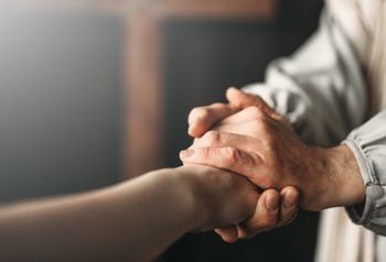 Sulitnya Ucapkan Kata Sakti ‘Maaf’, Padahal Mampu Pulihkan Suasana