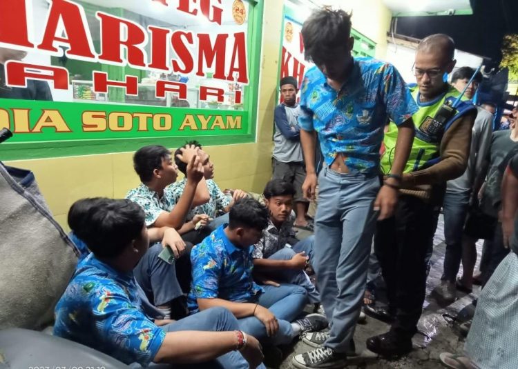 Terlibat Tawuran dan Bawa Sajam, Belasan Pelajar Digelandang Polisi