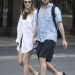 Stylish! Ini Gaya Santai Robert Pattinson dan Suki Waterhouse