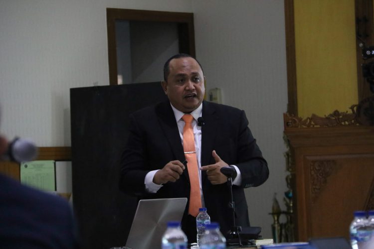 Ketua DPRD Kota Bogor, Atang Trisnanto Raih Gelar Doktor dari IPB University