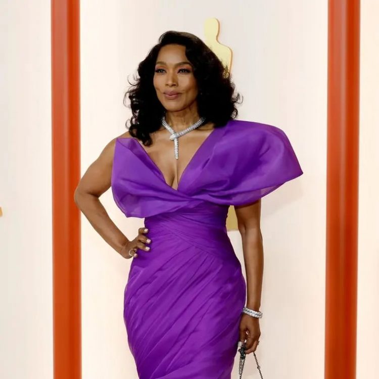 Kesal! Angela Bassett Gagal Menangkan Piala Oscar
