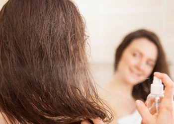 Simak Yuk, Cara Mudah Bikin Hair Spray Agar Tatanan Rambut Tahan Lama