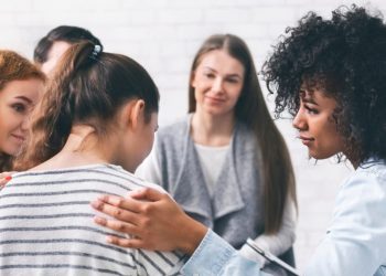 Hati-hati! Batasi Obrolan Tentang Kehidupan Pribadi