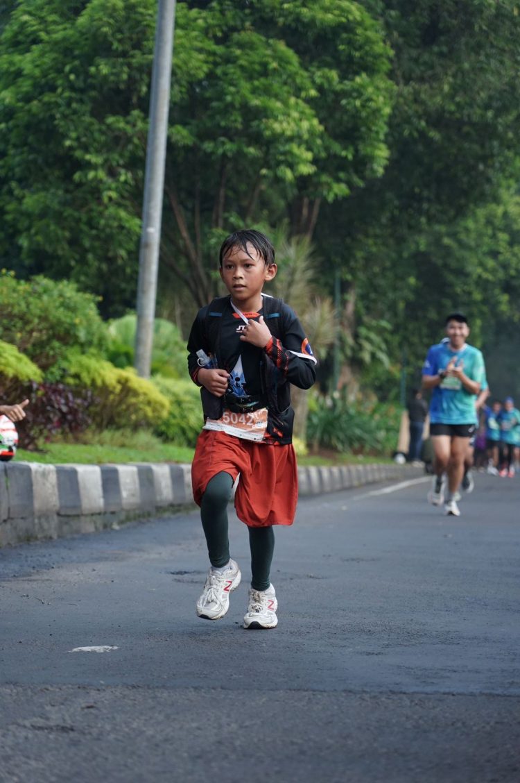 Pelari Cilik Asal Cimahi, Berlari Sambil Lihat Istana dan Rasakan Sejuknya Kota Bogor