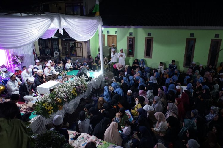 Sambut Bulan Suci Ramadhan, Warga Cisarua Gelar Sholawat dan Doa Bersama