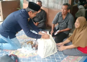 Datangi Rumah Arya Pelajar Korban Pembacokan, MS Berikan Santunan untuk Keluarga