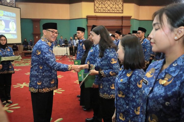 Lantik 468 ASN Baru, Plt Bupati Bogor Minta Bangun Birokrasi Yang Kuat