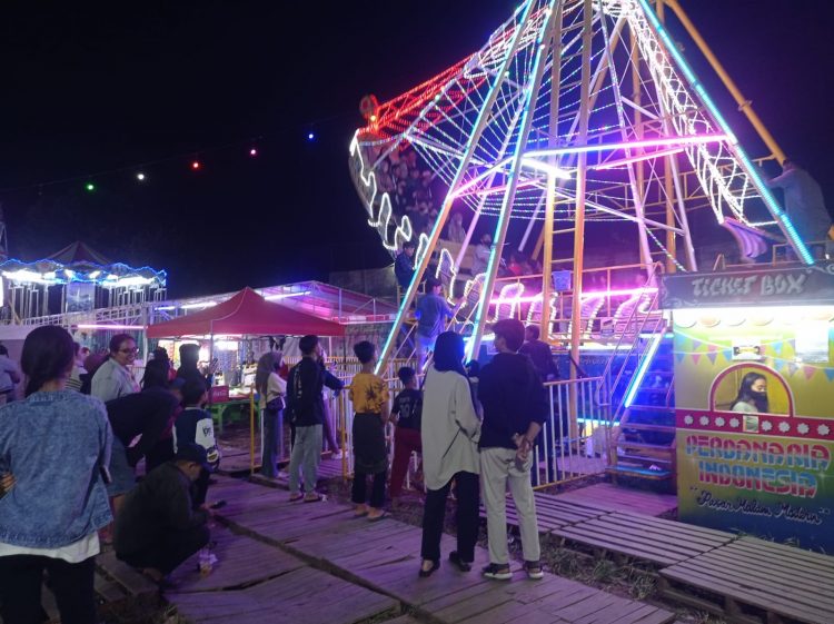 Ramai! Pasar Malam Sakura Tak Pernah Sepi Pengunjung