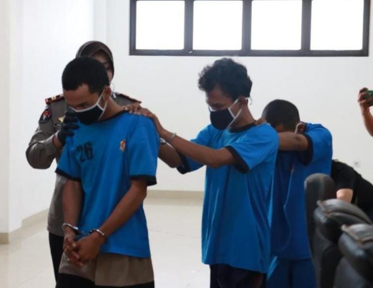 Akhirnya! Dua Tersangka Pembunuh Sopir Taksi Online Berhasil Ditangkap