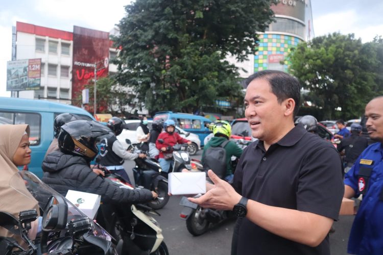 Gandeng Dokter Rayendra, Respect Indonesia Ikut Berbagi di Bulan Ramadan