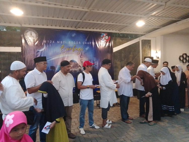 Resmikan Sekretariat, MBCI Chapter Bogor Berbagi Takjil dan Santunan Yatim