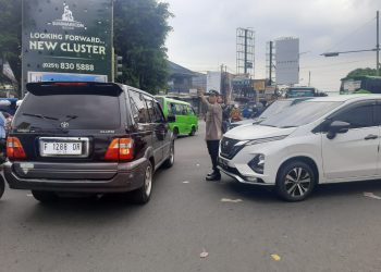 Peningkatan Arus Kendaraan Mulai Terjadi di Wilayah Ciawi Bogor, Pihak Kepolisan Lakukan Pengaturan Lalin