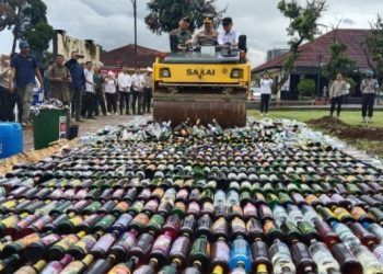 Polresta Bogor Kota Musnahkan 5.743 Botol Miras Hasil Operasi Selama Ramadhan
