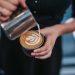 Barista, Ahli Meracik Kopi Hasilkan Rasa dan Aroma yang Nikmat