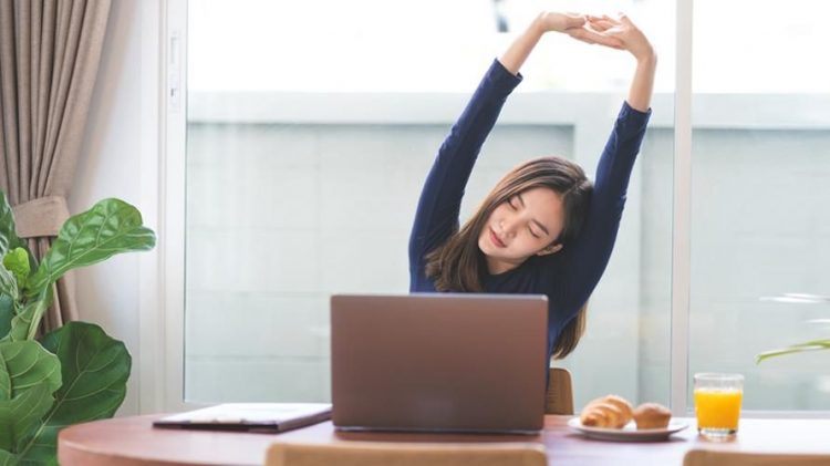 Cukup Singkat! Olahraga Ringan yang Cocok Dilakukan Wanita Sibuk