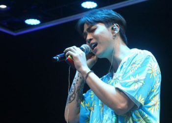 Sering Dengar Nasi Goreng, Junny Penasaran Cicipi Nasi Padang 