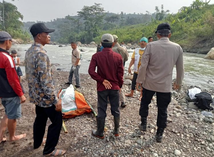 Warga Sukamakmur Digegerkan Penemuan Sesosok Mayat di Sungai Cipamingkis