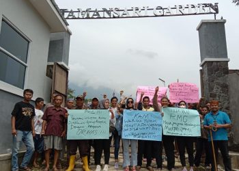 Tidak Perhatikan Amdal, Warga Calobak Gelar Aksi di Depan Tamansari Garden