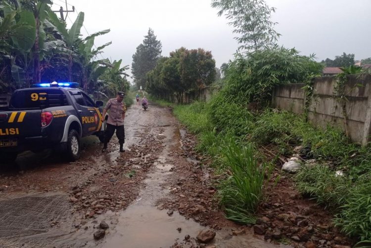 Tak kuat Tahan Tekanan Air, Tembok PT PMC Jebol