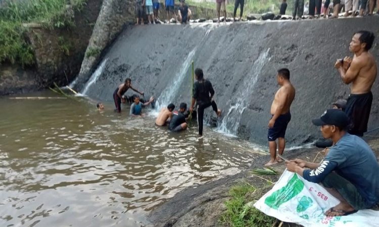 Sempat Lambaikan Tangan, Seorang Pelajar Tewas Tenggelam