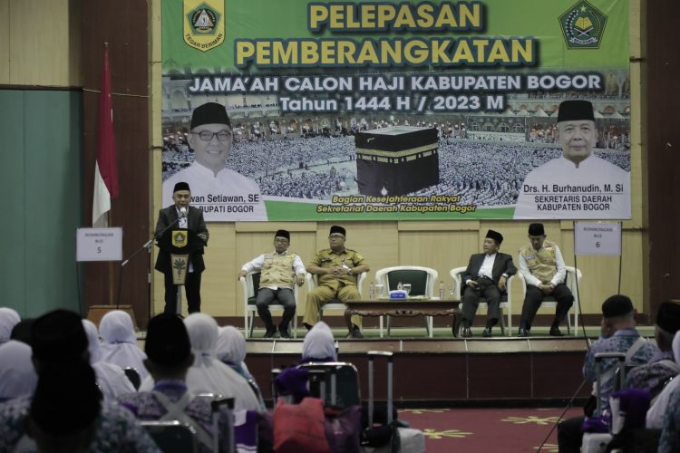 Pemkab Bogor Lepas 392 Jamaah Haji Kloter 15 JKS