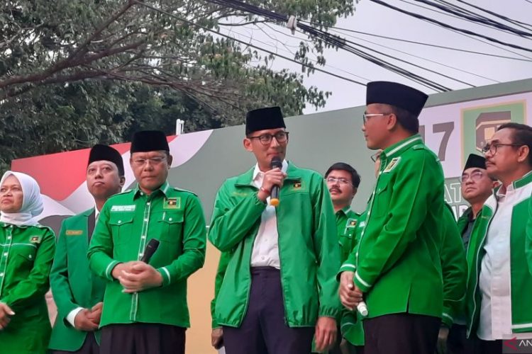 Resmi Jadi Kader PPP, Sandiaga Dapat Tugas Promosikan Ganjar
