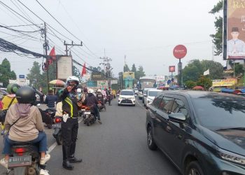 Urai Kepadatan Arus, Sat Lantas Polres Bogor Lakukan Rekayasa Lalin